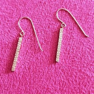 ⭐ 10k Yellow Gold Bar Earrings NWOT
